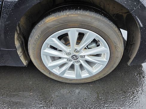 Used 2023 Toyota Corolla LE w/ LE Premium Package image 9