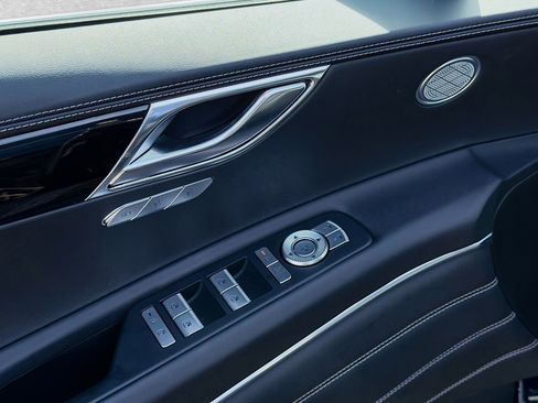 Used 2025 Genesis GV80 2.5T image 23