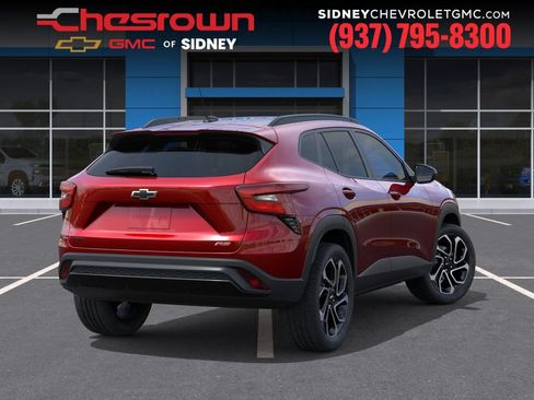New 2026 Chevrolet Trax RS w/ Sunroof Package FWD image 4