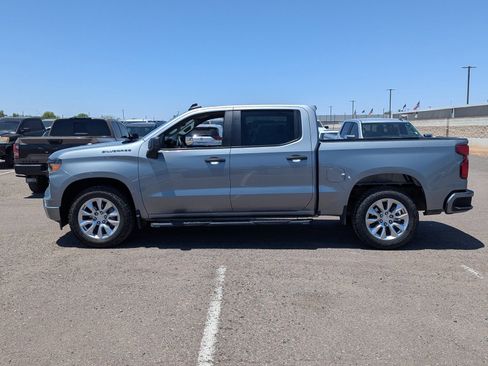 Used 2023 Chevrolet Silverado 1500 Custom RWD image 2