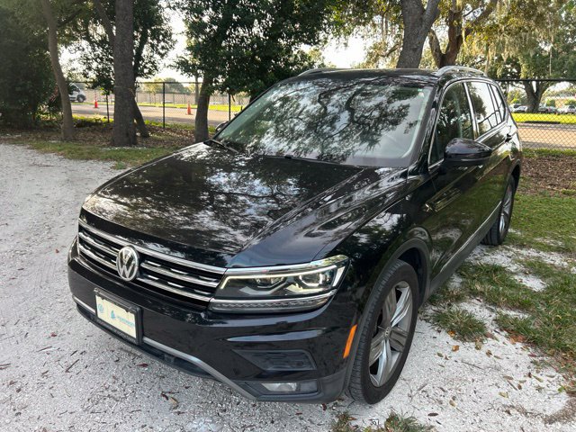 Used 2019 Volkswagen Tiguan SEL Premium w/ 3rd Row Seat Package AWD/4WD image 2