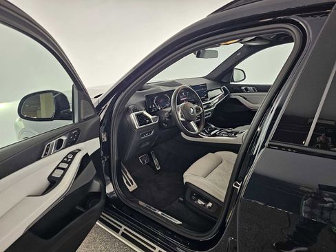 Used 2024 BMW X7 xDrive40i w/ Executive Package AWD/4WD image 21