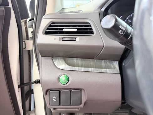 Used 2013 Honda CR-V EX-L image 34
