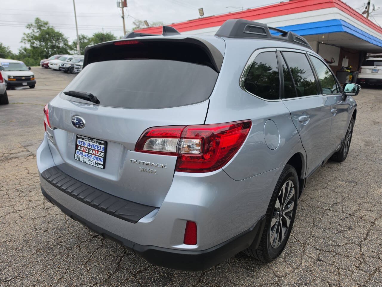 Used 2016 Subaru Outback 3.6R Limited AWD/4WD image 27