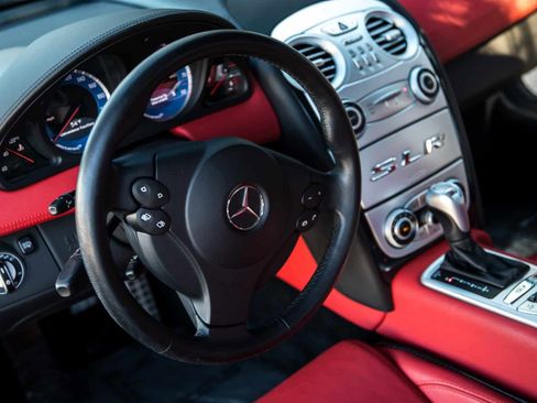 Used 2006 Mercedes-Benz SLR image 10