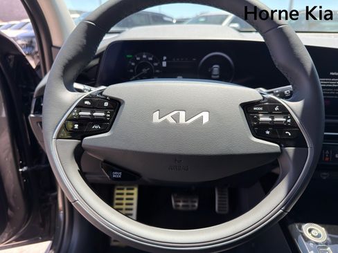 New 2026 Kia Niro Wave FWD image 12