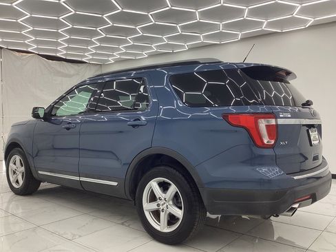 Used 2018 Ford Explorer XLT w/ Equipment Group 201A image 11