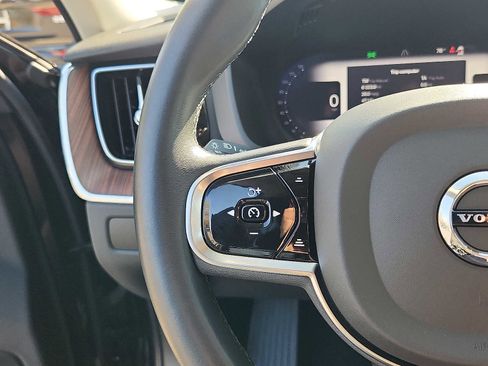 Used 2024 Volvo XC60 B5 Plus w/ Protection Package Premier AWD/4WD image 20
