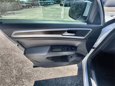 Used 2023 Volkswagen Atlas SE image 21