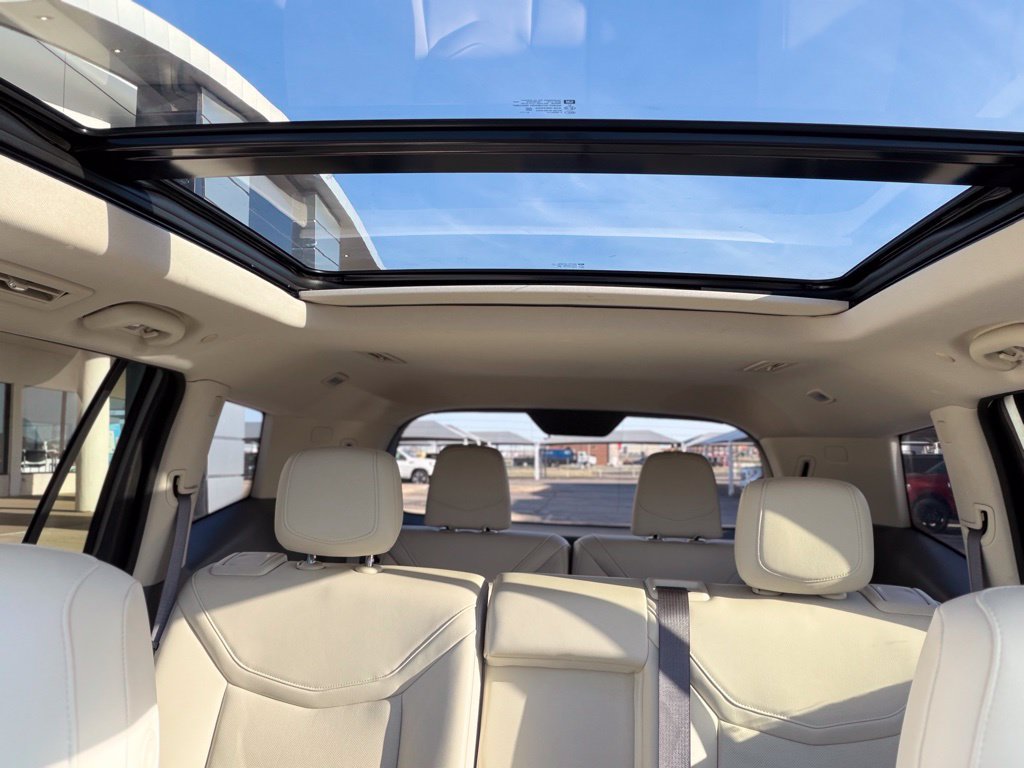 Used 2024 Cadillac XT6 Premium Luxury AWD/4WD image 19