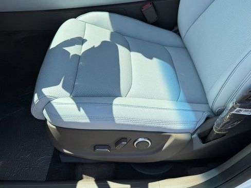 Used 2026 Genesis GV70 2.5T Advanced image 10