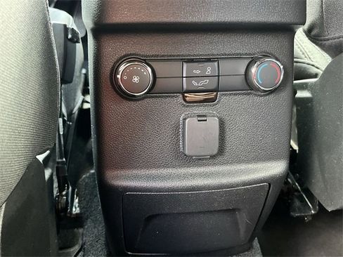 Used 2019 Ford Explorer XLT image 20