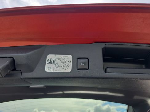 Used 2020 Ford Escape SEL AWD/4WD image 32
