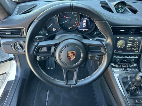 Used 2016 Porsche 911 R RWD image 15