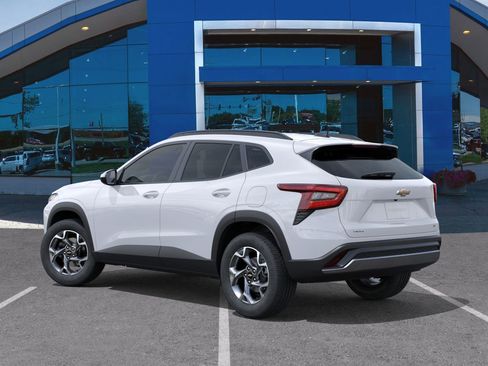 New 2026 Chevrolet Trax LT w/ Sunroof Package image 31