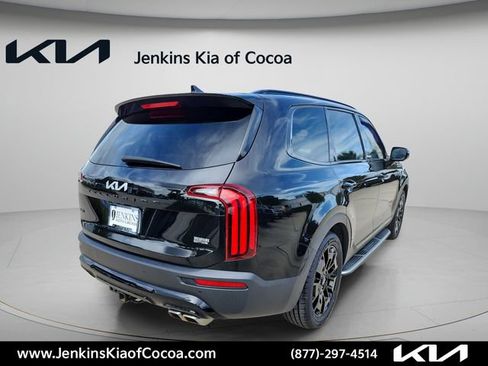 Certified 2022 Kia Telluride SX w/ SX Prestige Package AWD/4WD image 5