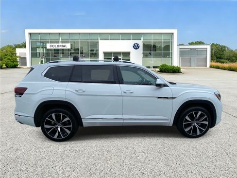 Certified 2024 Volkswagen Atlas SEL Premium R-Line AWD/4WD image 6
