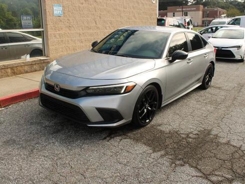 Used 2023 Honda Civic Sport image 3