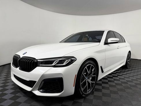 Used 2022 BMW 540i xDrive w/ M Sport Package AWD/4WD image 2