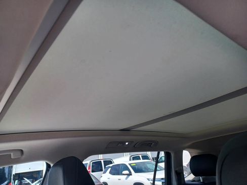 Used 2019 Volkswagen Tiguan SE w/ Panoramic Sunroof Package AWD/4WD image 13