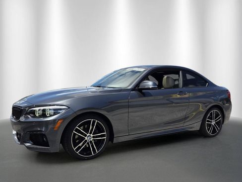 Used 2020 BMW 230i Coupe w/ M Sport Package RWD image 3