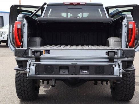 Used 2024 GMC Sierra 2500 Denali Ultimate AWD/4WD image 40