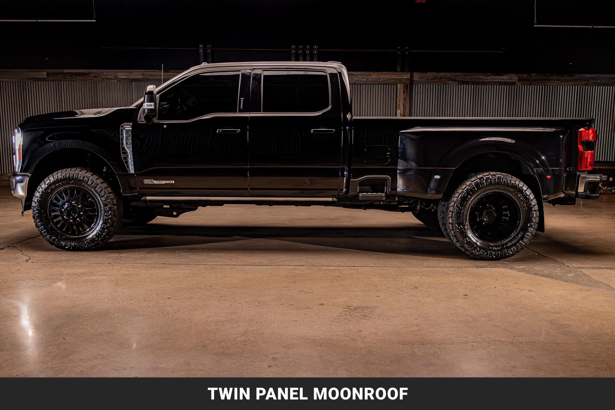 Used 2023 Ford F350 Lariat w/ Lariat Ultimate Package AWD/4WD image 6
