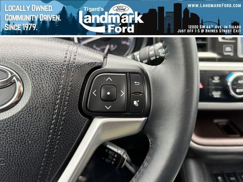 Used 2016 Toyota Highlander Limited AWD/4WD image 19