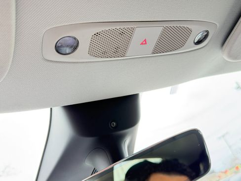 Used 2022 Tesla Model Y Long Range image 69