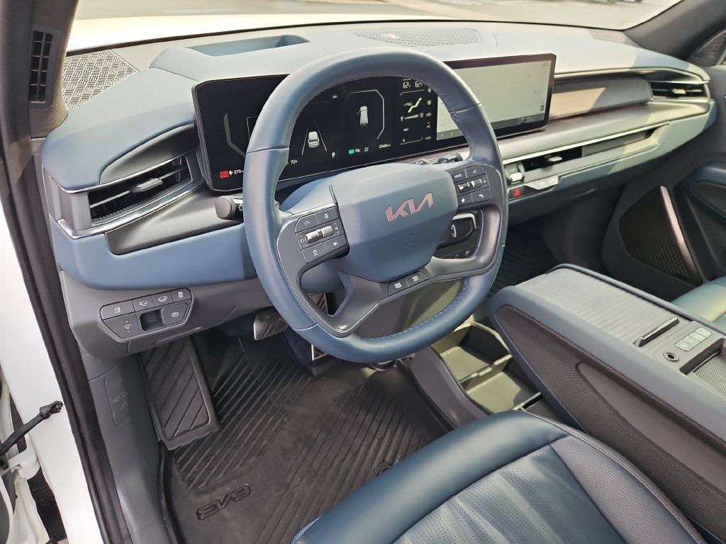 Used 2024 Kia EV9 GT-Line AWD/4WD image 13