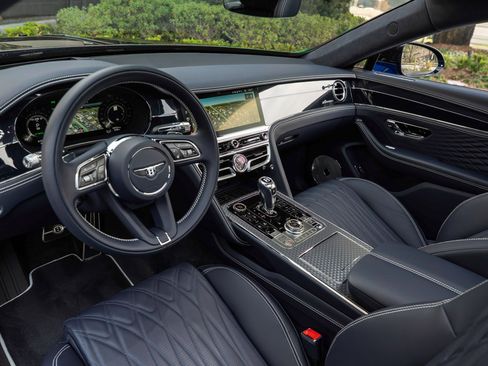 Used 2026 Bentley Flying Spur Azure image 27
