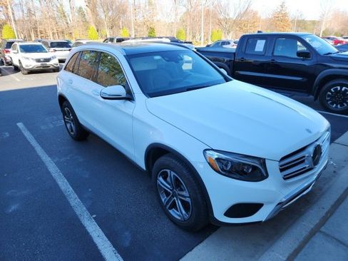 Used 2017 Mercedes-Benz GLC 300 4MATIC image 5