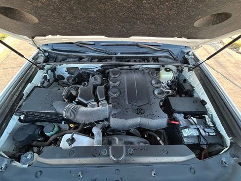 Used 2021 Toyota 4Runner SR5 Premium w/ Moonroof Package image 33