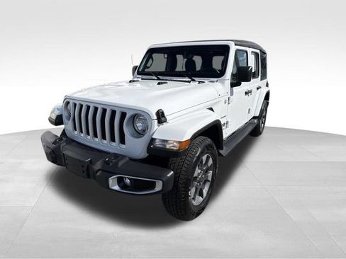 Used 2022 Jeep Wrangler Unlimited Sahara w/ Cold Weather Group AWD/4WD image 4