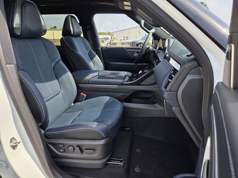 New 2026 INFINITI QX80 4WD w/ Sport Exterior Package image 22