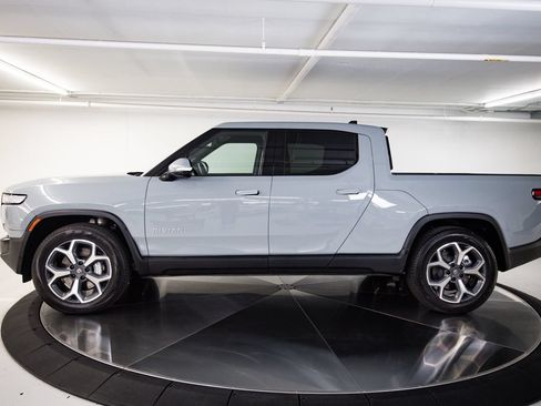 Used 2024 Rivian R1T Adventure AWD/4WD image 2