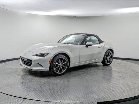 Used 2019 MAZDA MX-5 Miata Grand Touring w/ GT-S Package image 20
