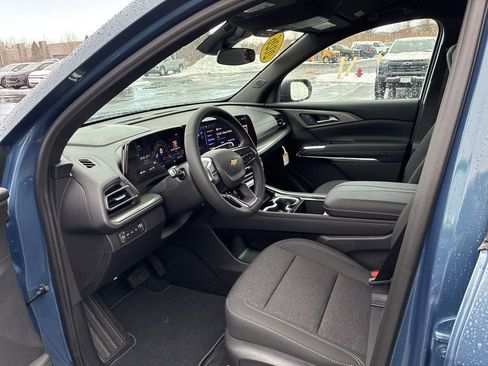 New 2026 Chevrolet Traverse LT w/ LPO, Floor Liner Package image 2