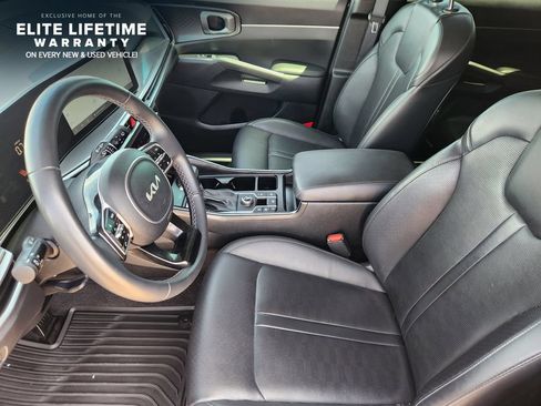 Used 2025 Kia Sorento S w/ Panoramic Sunroof Package FWD image 12