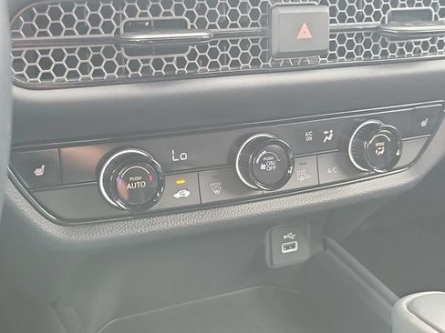 Used 2025 Honda HR-V Sport image 27