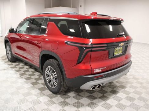 New 2025 Chevrolet Traverse LT w/ Enhanced Driving Package image 6