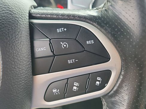 Used 2020 Jeep Grand Cherokee SRT AWD/4WD image 6
