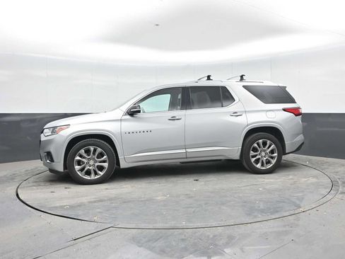 Used 2019 Chevrolet Traverse Premier w/ LPO, Blackout Package AWD/4WD image 4