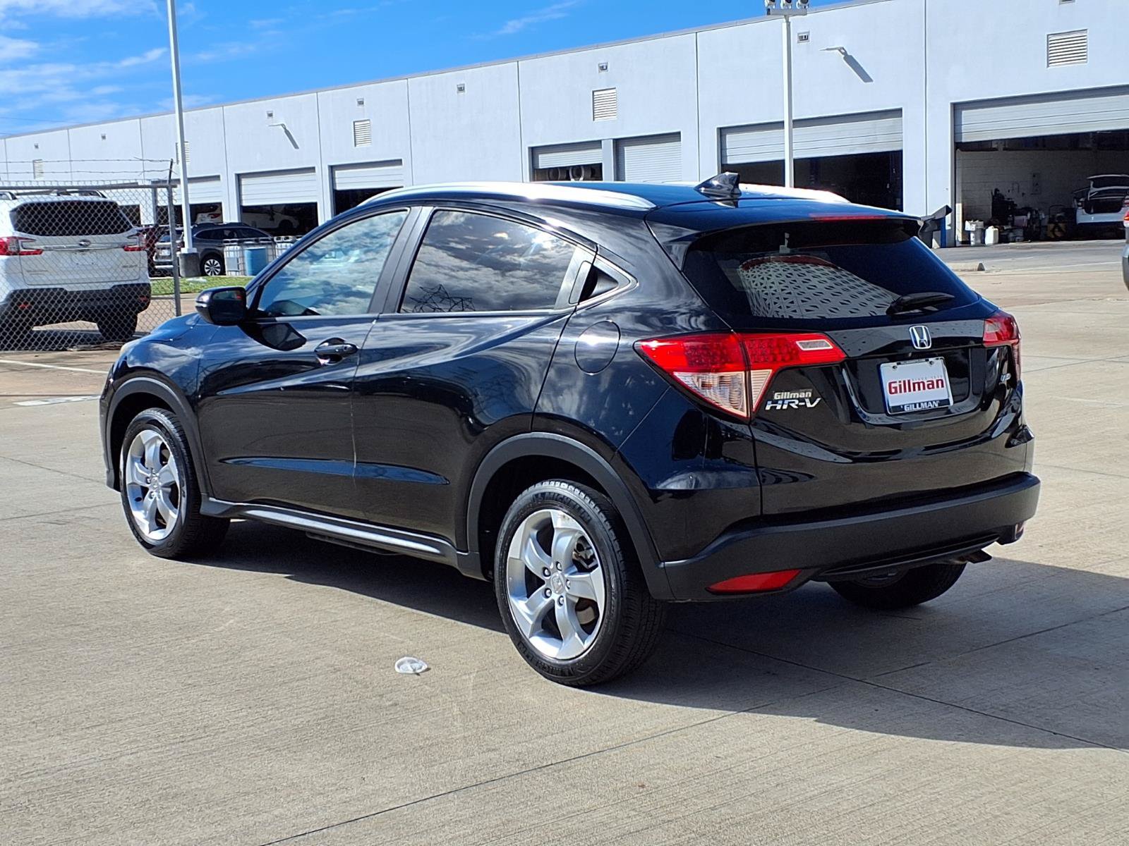 Used 2017 Honda HR-V EX-L image 4