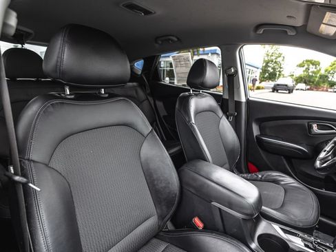 Used 2011 Hyundai Tucson GLS FWD image 28