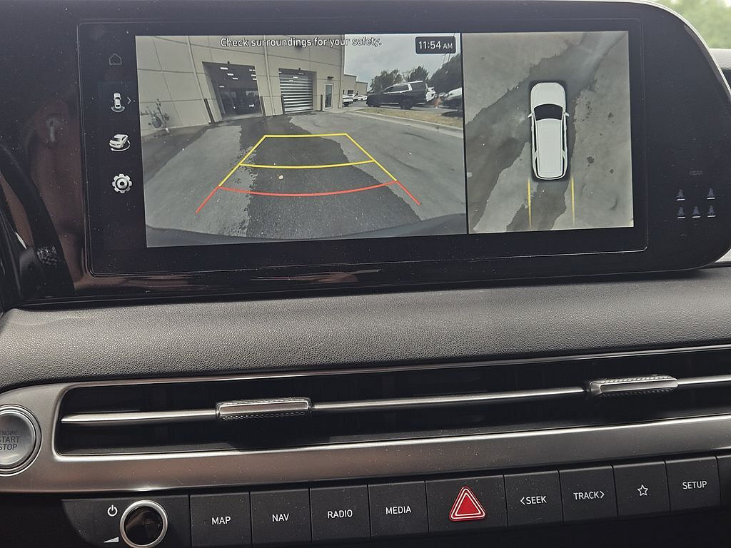 Used 2025 Hyundai Palisade Limited FWD image 13