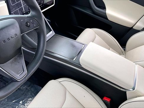 Used 2023 Tesla Model X Plaid image 12