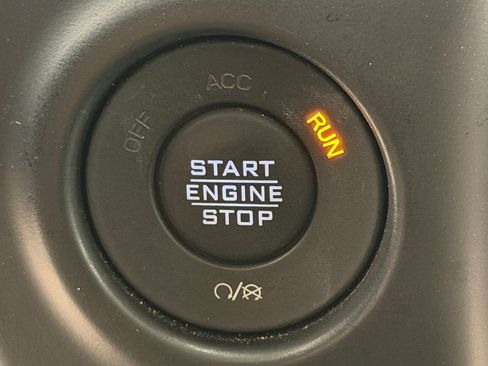Used 2023 Jeep Wrangler Unlimited Sahara w/ Cold Weather Group AWD/4WD image 16