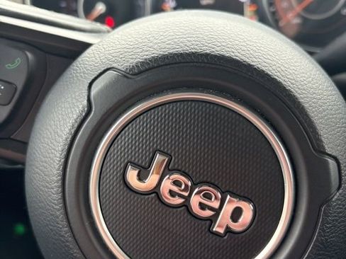 Used 2021 Jeep Wrangler Unlimited Willys image 13