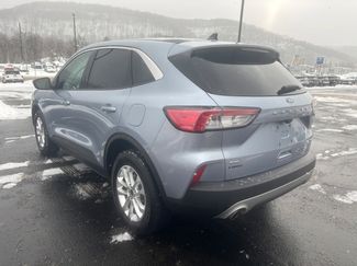 Used 2022 Ford Escape SE w/ Cold Weather Package video 4